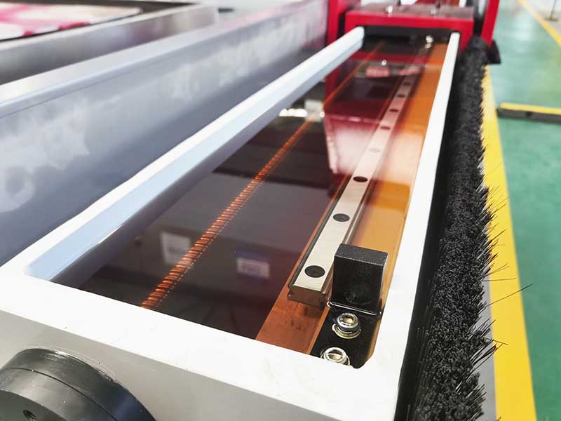 油浸设备-3020BA-维宏五轴-S22-220-(2) 油浸设备 -3020Ba- 维宏五轴 -s22-220- (2)