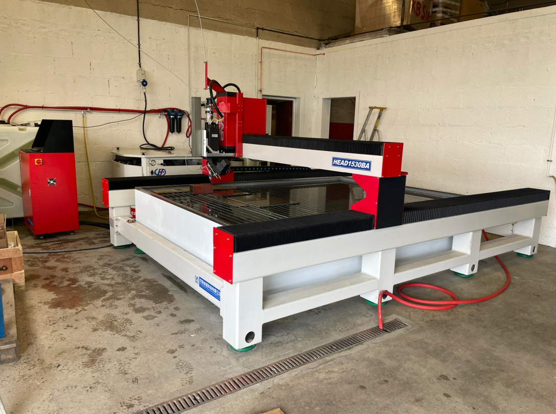 Su jeti metal kesme makinesi